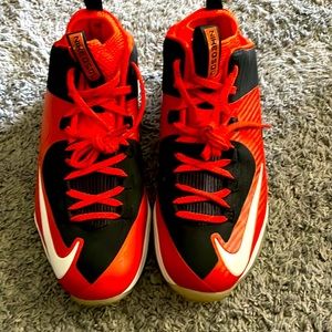 NIKE AIR MAX MVP ELITE 2 NUBBY TURF TEAINERS  MEN'S SZ.11.5.